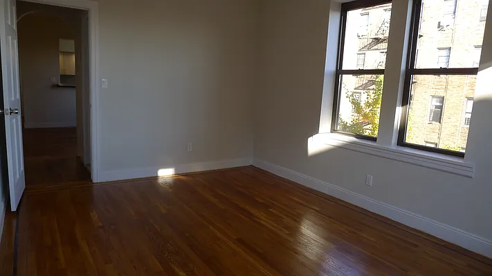 Rented by Oxford Property Group | media 13