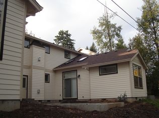 11025 SW 37th Ave #B, Portland, OR 97219