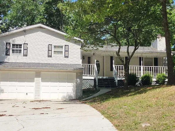 4028 N Quail Dr, Douglasville, GA 30135