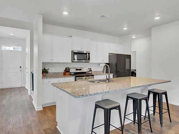 4th image of 256 Sweet Cherry Ln