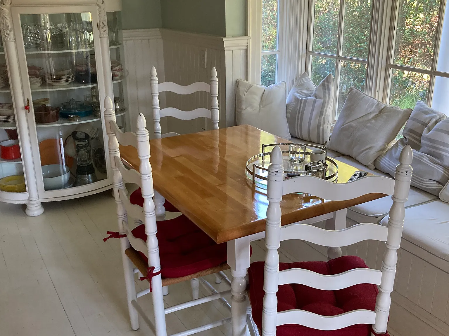 Unique Southampton Village Traditional — Photo 3