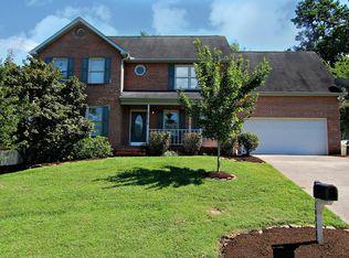 10008 Delle Meade Dr, Knoxville, TN 37931