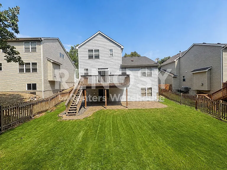 17505 48th Pl N — Photo 36