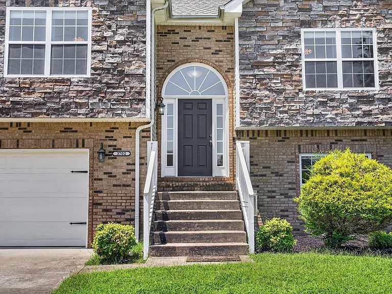 3702 Windmill Ct — Photo 4
