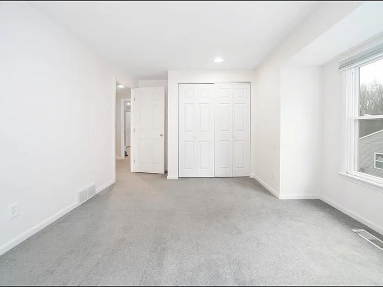 4270 Anguilla Dr — Photo 8