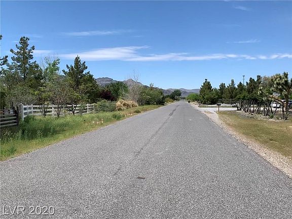 5th image of 5501 N Nopah Vista Ave