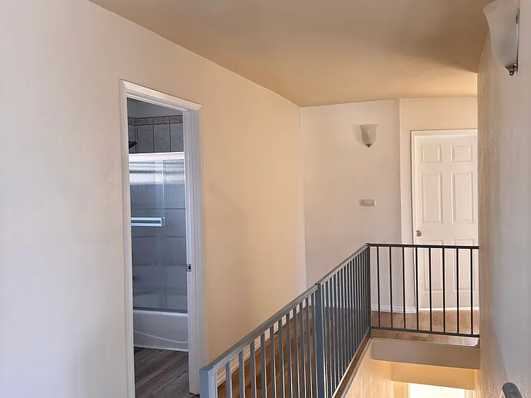 1060 McFarland Ave — Photo 22