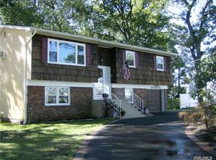 1323 9th St, West Babylon, NY 11704