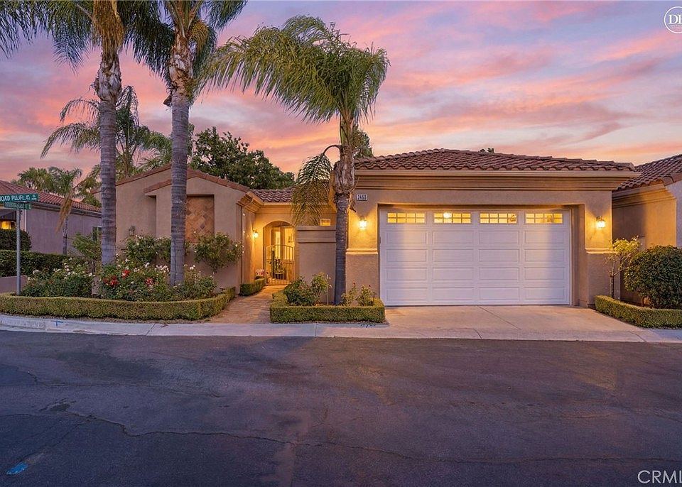 1st image of 5640 Queen Palms Dr