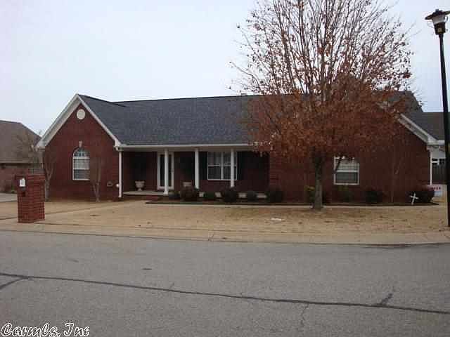 1st image of 120 Belle Meade Dr