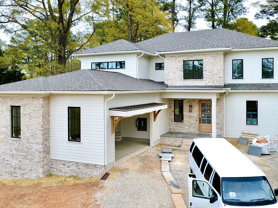 1st image of 1718 Piccadilly Ln