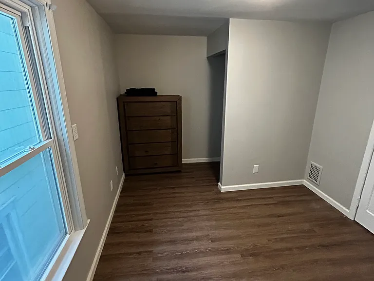 31 Maple Ave — Photo 28