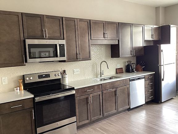 5th image of 51 N High St #604