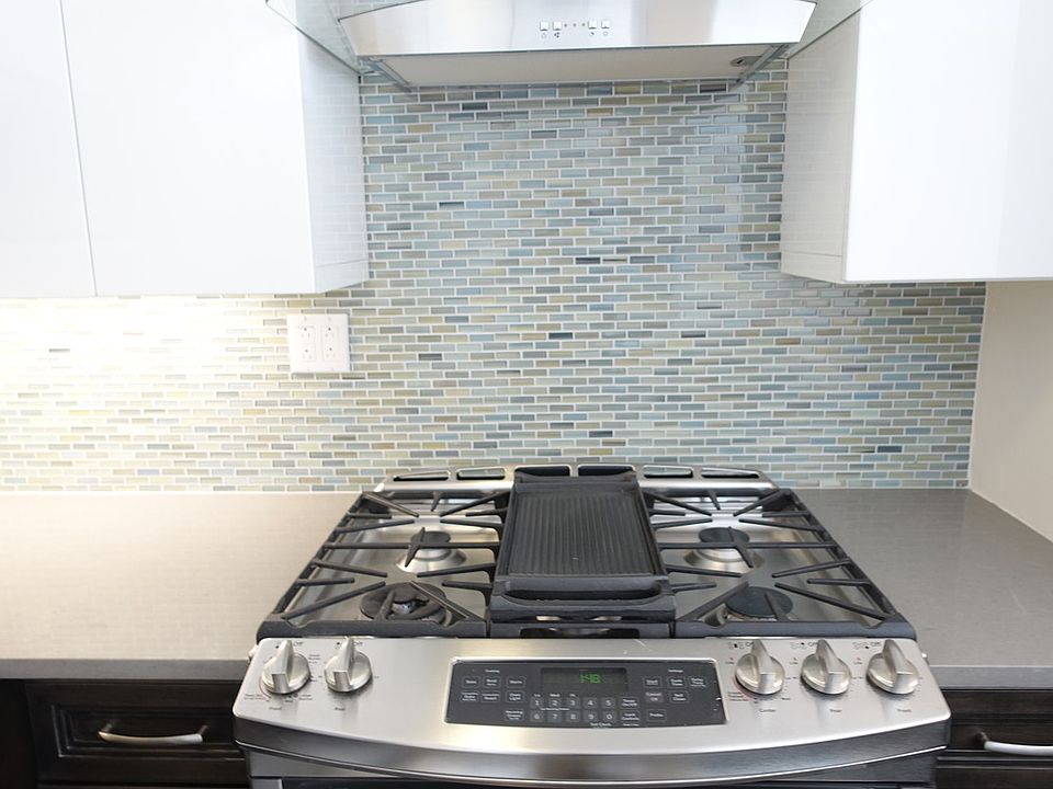 1st image of 7 E 14th St APT 807
