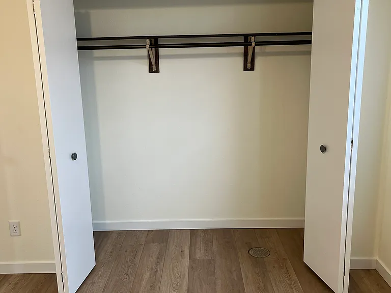 1468 Eastview Dr — Photo 13