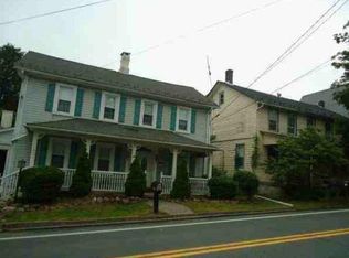 727 S Delaware Dr, Mount Bethel, PA 18343