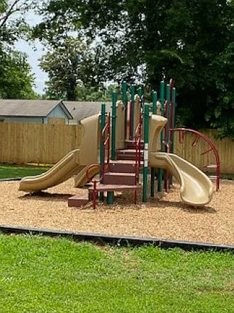 Midtown Estates — Photo 14