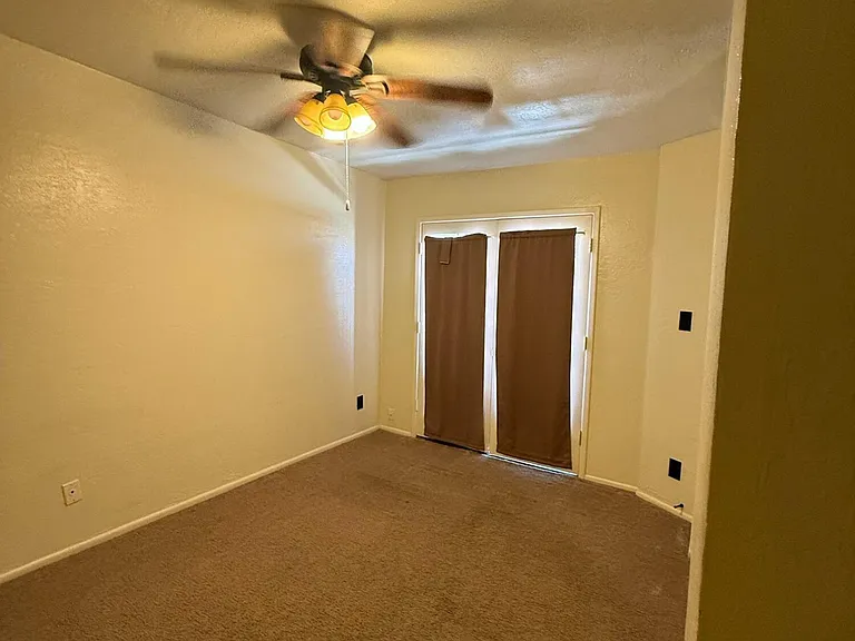 1302 E Maryland Ave #5 — Photo 13