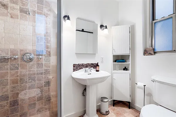 Sold by Weichert Manhattan Midtown | media 2