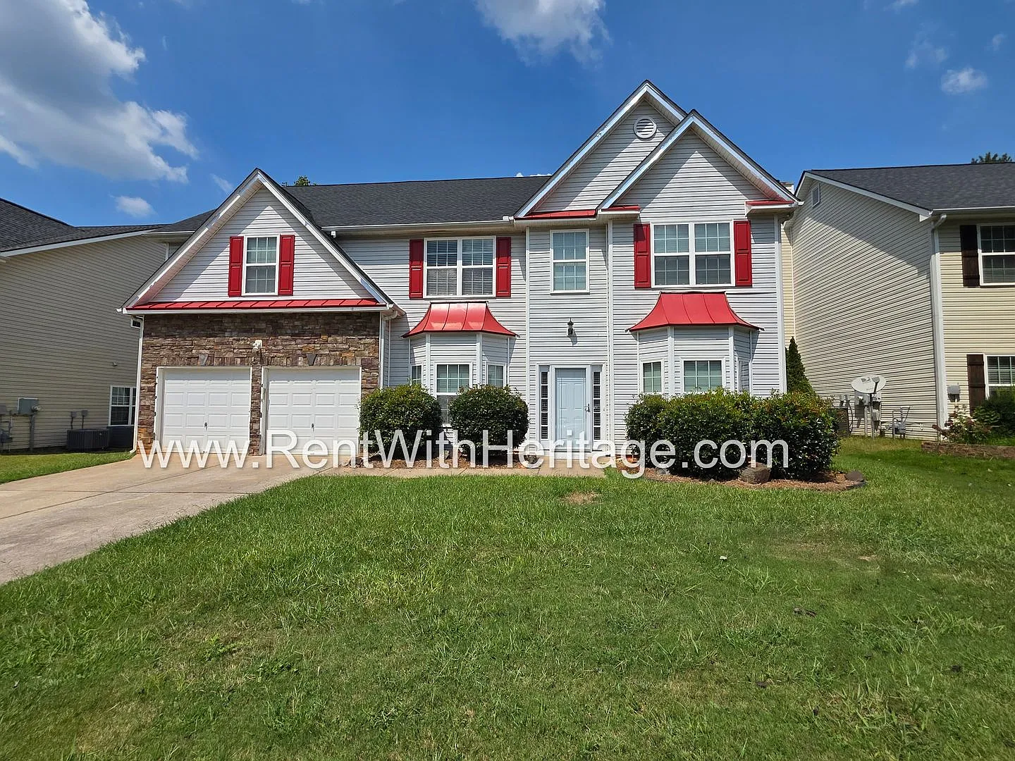 Stunning 4 Bedroom, 3.5 Bath Home Located In The Desirable Villa Rica. A Must See Home — Photo 1