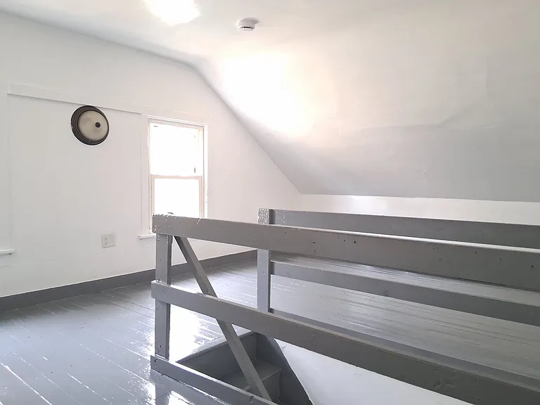 213 Cohansey St — Photo 18