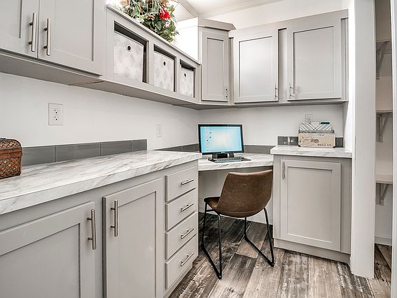 Work Station