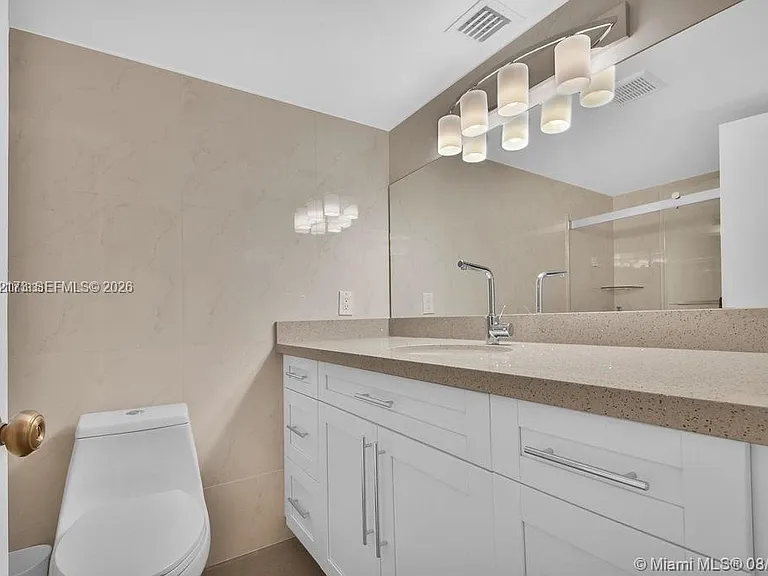 18041 Biscayne Blvd #801 — Photo 9