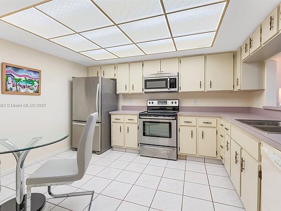 4th image of 2900 NE 14th Street Cswy APT 802
