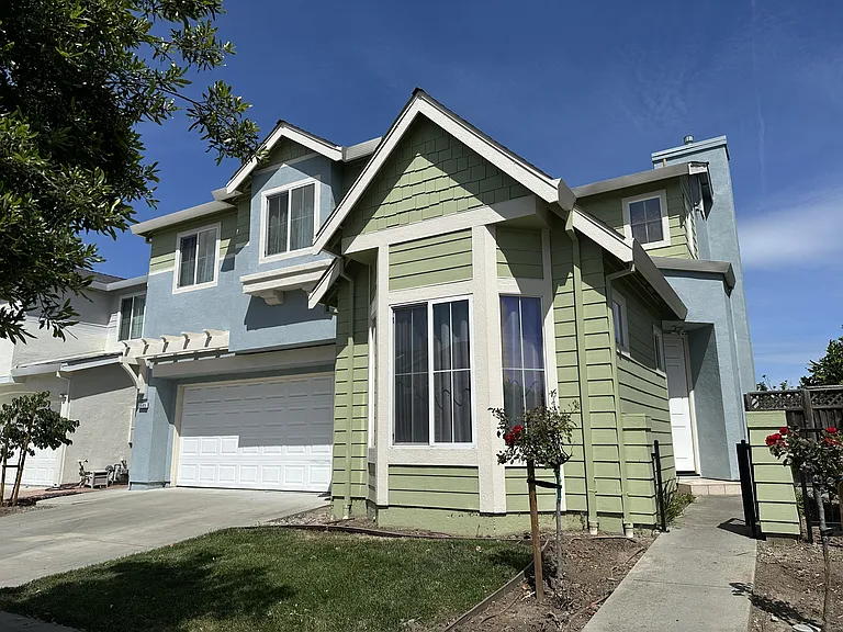 2065 McKenzie Pl — Photo 2