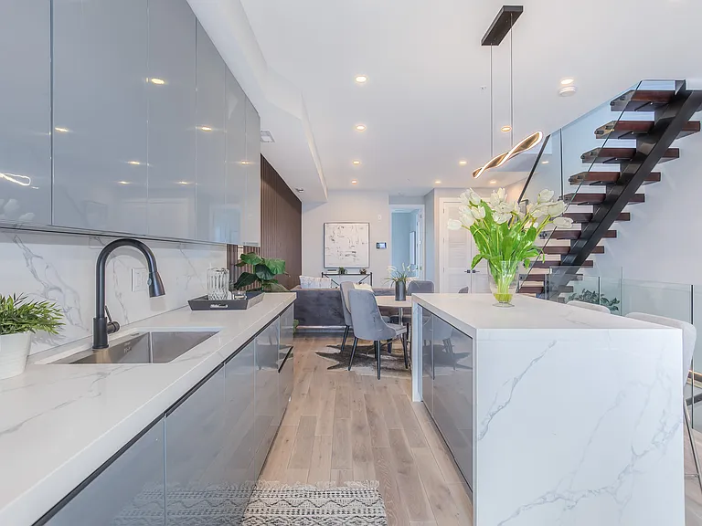 1332 G St SE #3 — Photo 5
