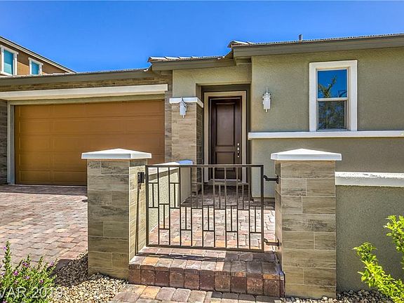 3rd image of 956 Glenhaven Pl