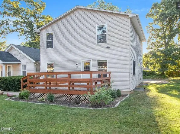 1133 Kimbark Ave, Kalamazoo, MI 49006