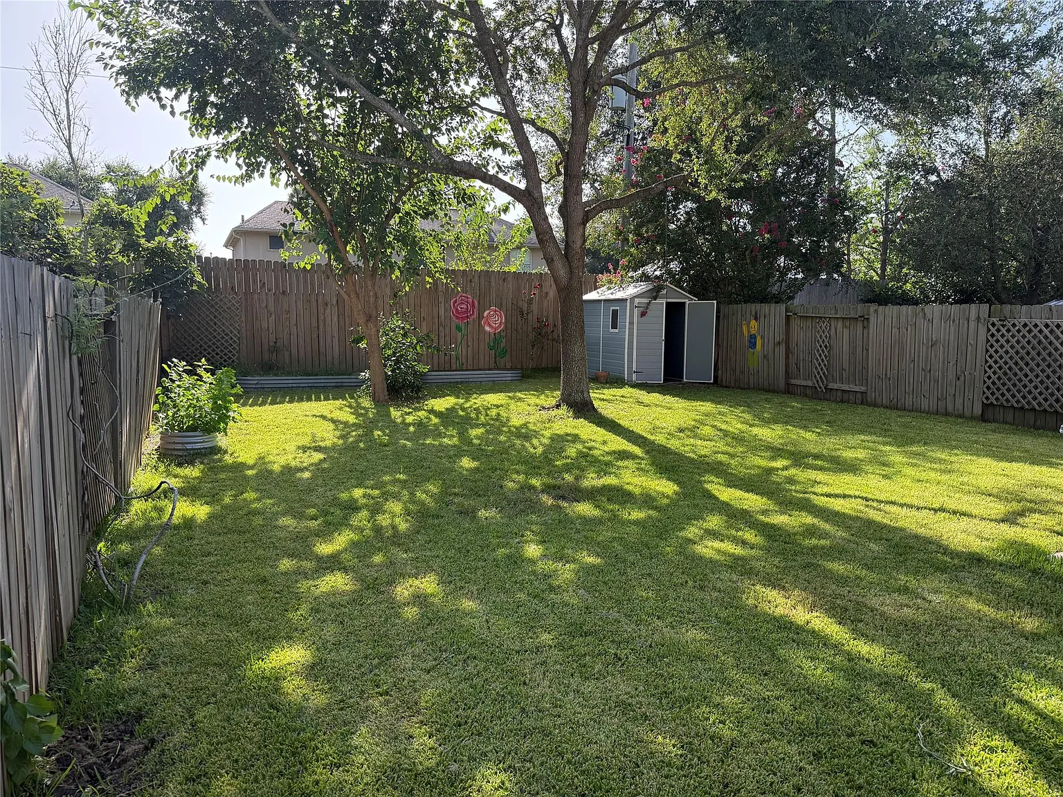 3 bed, 2.5 bath, 1702 sqft, $2,300 — Photo 2