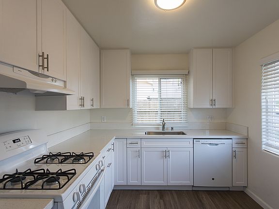 2nd image of 1461 Missouri St APT 1