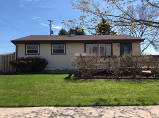 1739 Lilac Dr, Manitowoc, WI 54220
