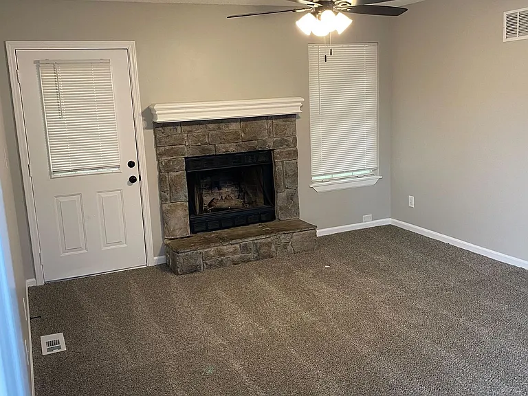 Grand Vue Townhomes — Photo 16