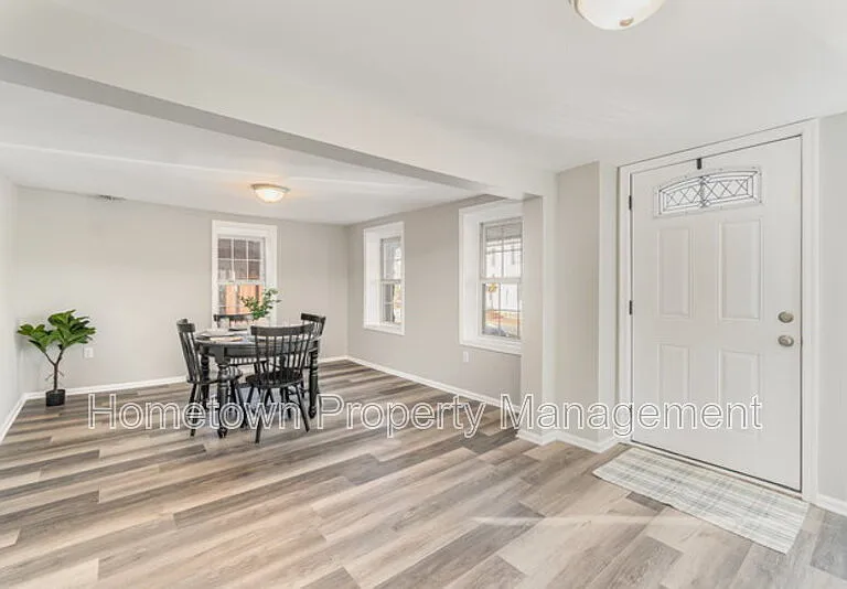 28 W Main St — Photo 1