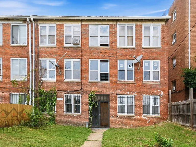 1813 Maryland Ave NE — Photo 17