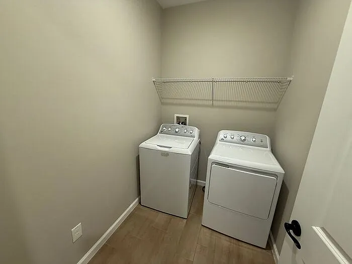 10073 Spring Lake Dr — Photo 25