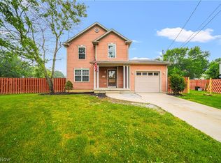 9576 Cloverleaf Rd, Windham, OH 44288