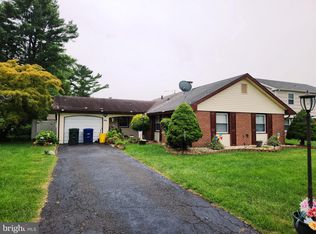 60 Maplewick Ln, Willingboro, NJ 08046