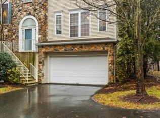 146 Arrowgate Dr, Randolph, NJ