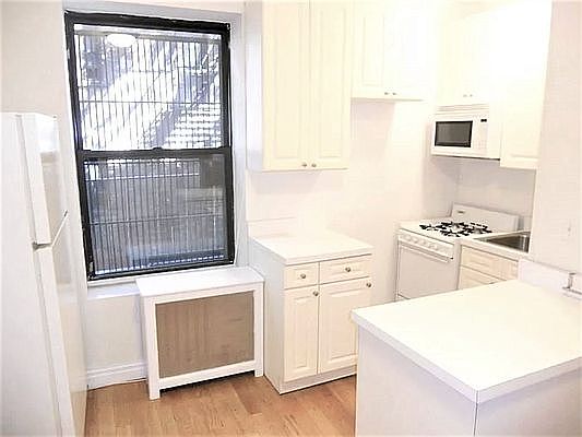 1st image of 1240 Park Ave APT 2D