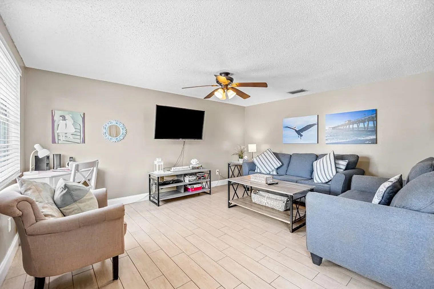 2 bed, 2.0 bath, 861 sqft, $2,154 — Photo 1