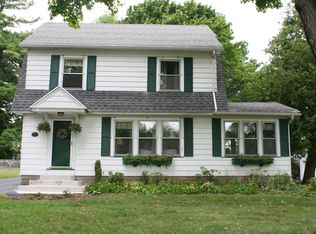 354 Susquehanna Rd, Rochester, NY 14618