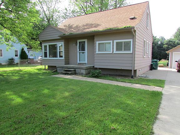 2nd image of 46747 Ayres Ave