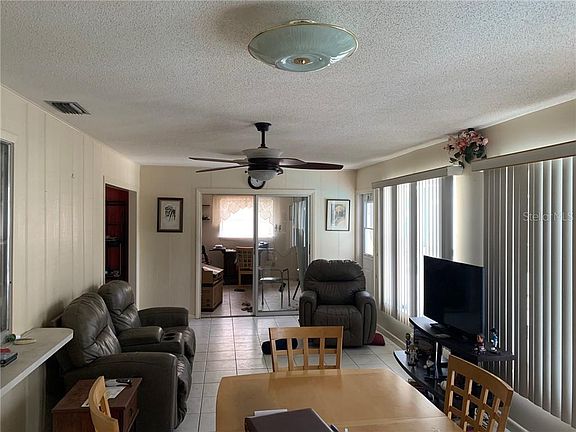 5th image of 152 Concord Dr