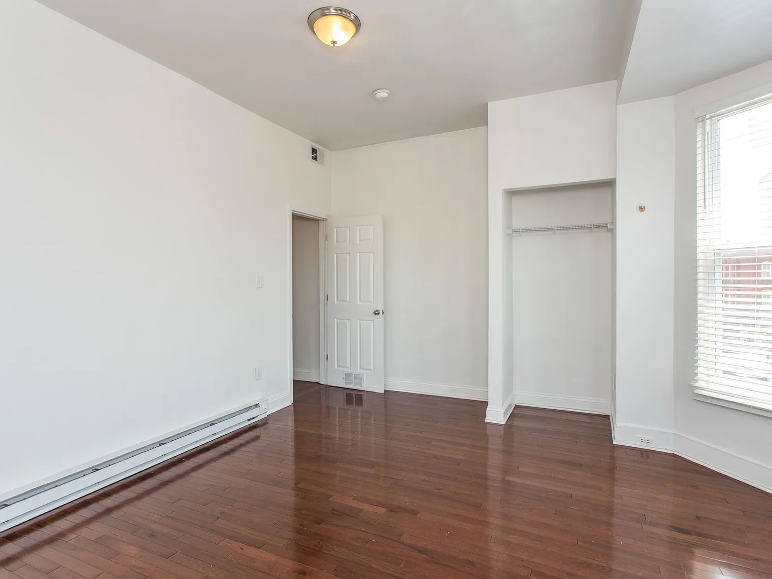 1539 Cecil B Moore Ave Unit 3 — Photo 4