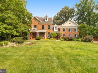 405 Adahi Rd SE, Vienna, VA 22180