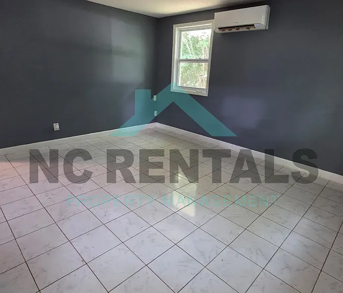 3211 Donnell St — Photo 17